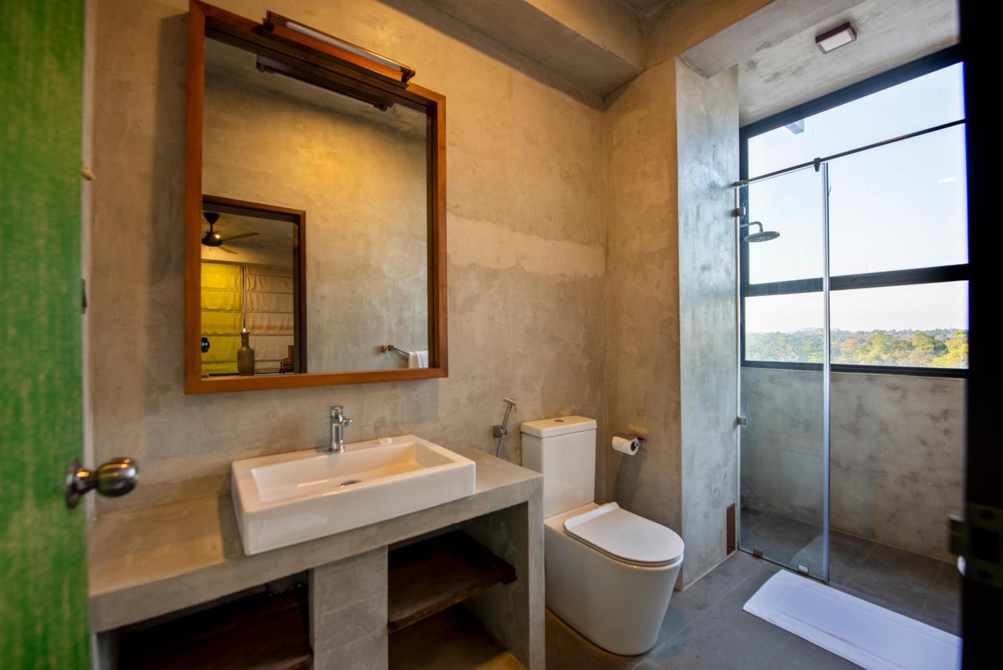 White Moon Resort Gampaha Esterno foto